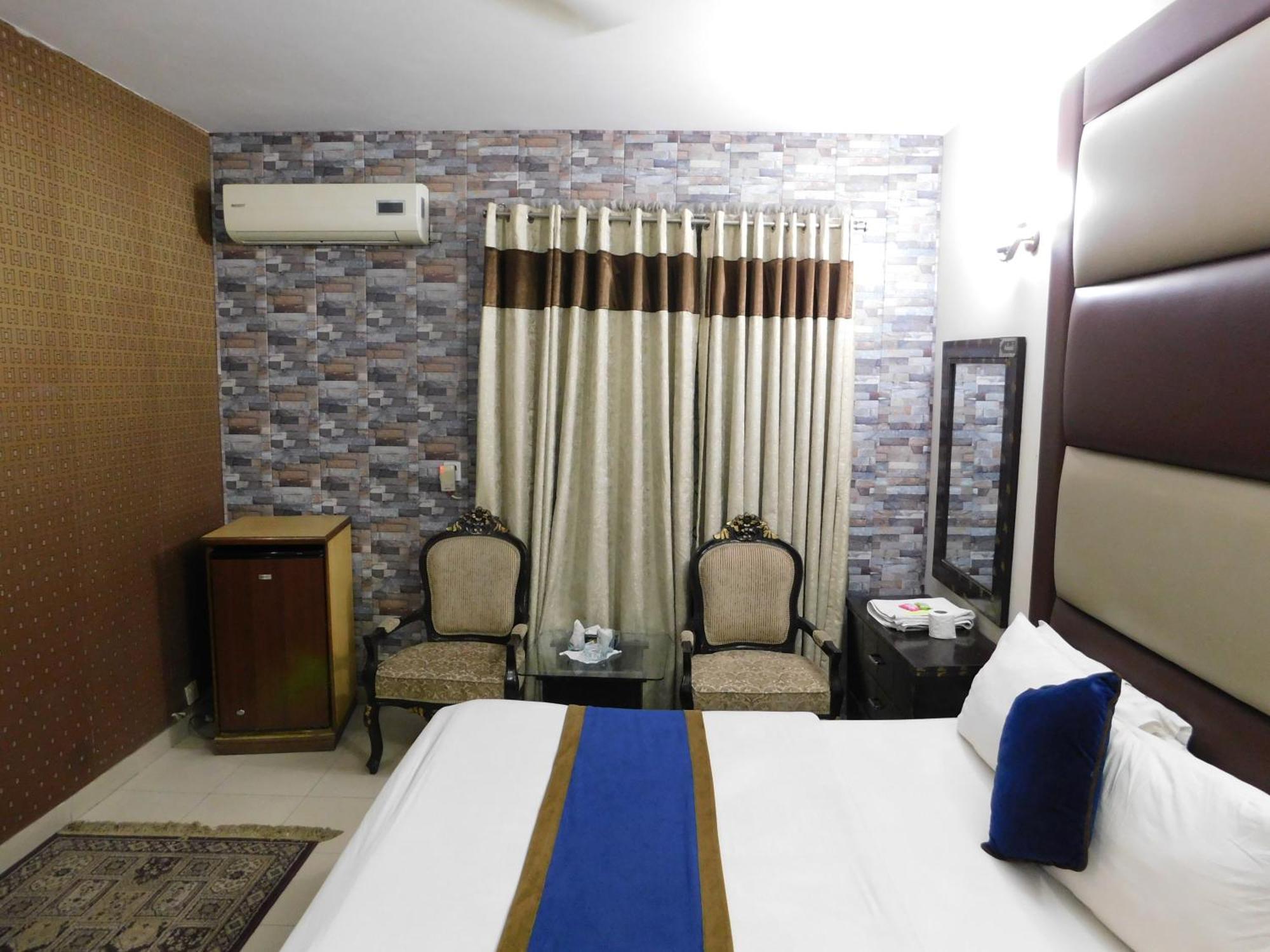 Hotel Tourist Inn Lahor Dış mekan fotoğraf